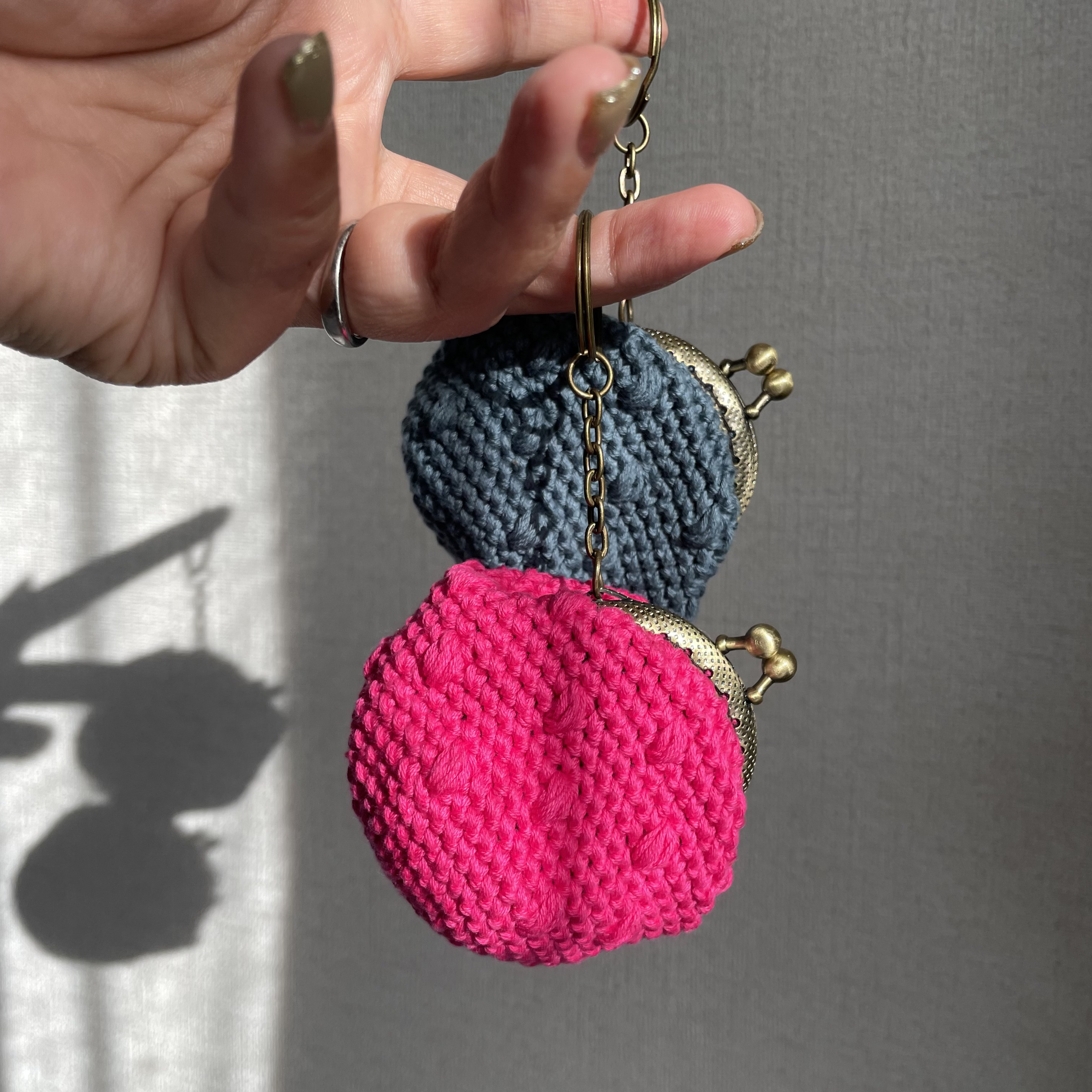 コットン糸で編んだミニがま口